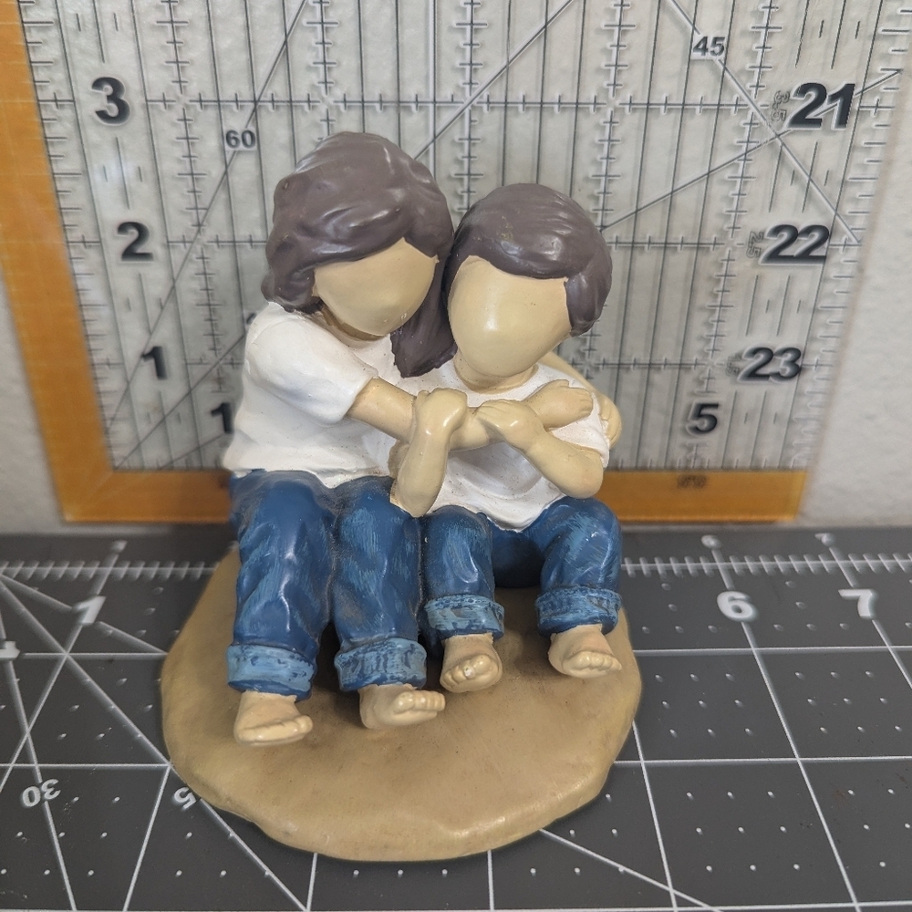 Forever in Blue Jeans Hugs by Westland Giftware 2008 Item #18407 “Big Si…